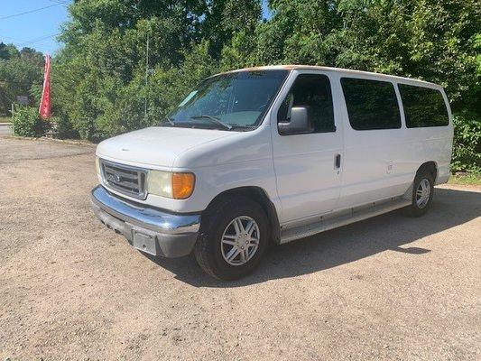 2005 Ford E150 Passenger Van!