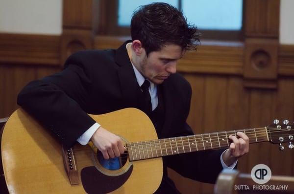 Wedding and event guitarist. Guitar instructor.