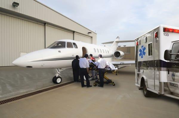 Air EMS - Patient transfer on Hawker 800