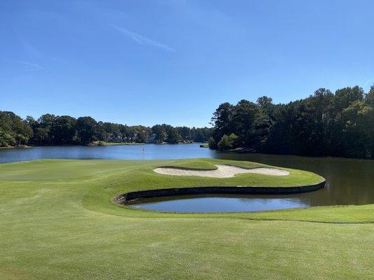 The signature hole #10.