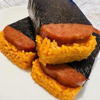 Red rice musubi