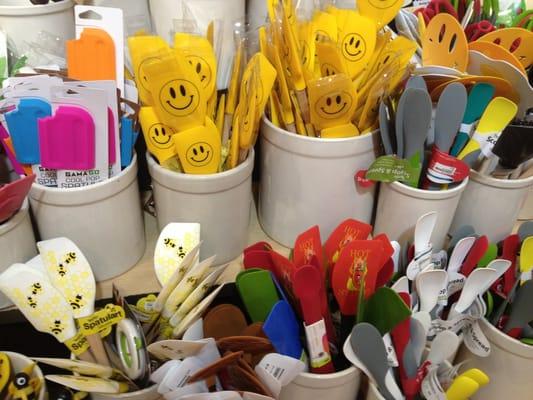 Happy spatulas for happy cooks.