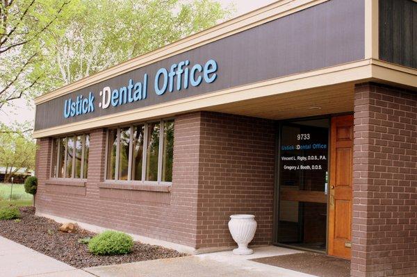 Ustick Dental Office - Gregory J Booth, DDS