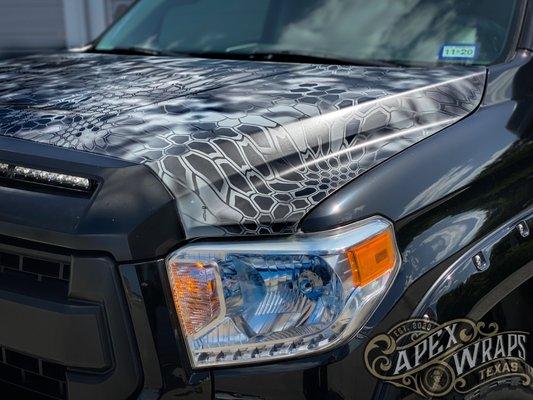 Design: Kryptek- partial wrap on hood