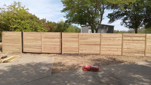 Drive gate with Horizontal fence