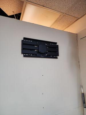 Tv mounting