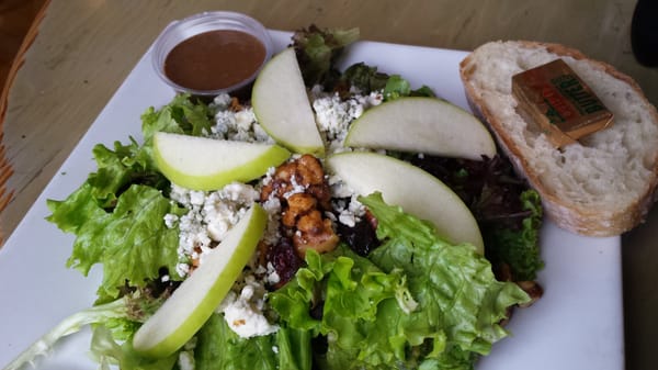 Vermont goat cheese salad