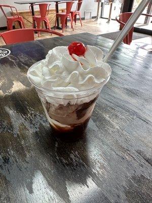 Mississippi Mud Sundae- tasty!