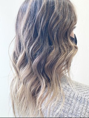 Fresh bronde balayage