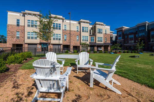 Outdoor seating in gaming lawn