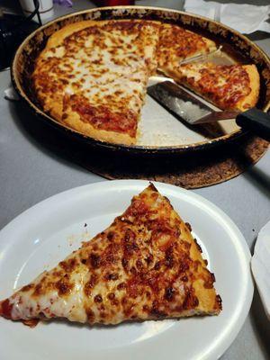 Large pizza, Original pan crust