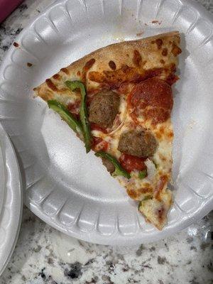 Deluxe Pizza