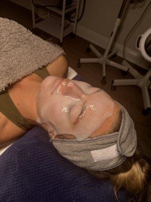 HYDRAFACIAL with a Jelly mask