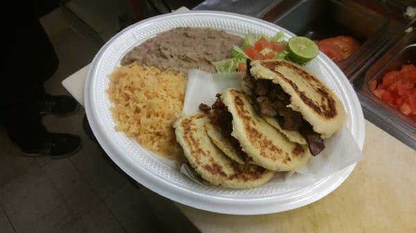 Gorditas plate