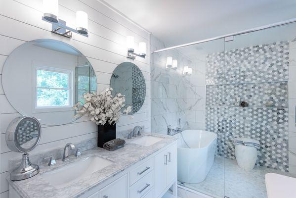 Wanna wet room in your master suite? They're very stylish when designed and built by Light Box Homes