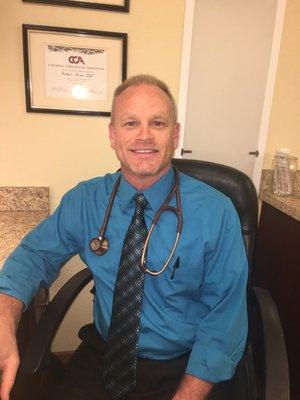 Dr.Arne is our leading Doctor at the clinic