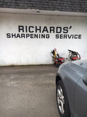 Richards'sharpening Service