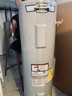 40 Gallon Electric Water Heater Replacement. Super Sewers NYC Helping Another Happy Customer