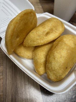 I ordered 4 empanadas and they gave me 5