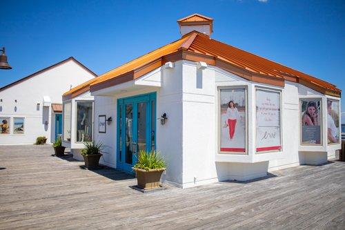 Envie Boutique located on the Pensacola Beach Boardwalk.