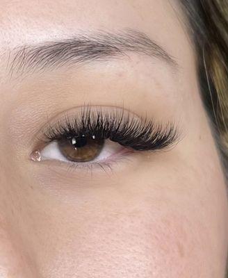 Hybrid eyelash extensions