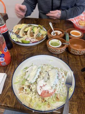 Tacos pastor y tacos dorados de pollo