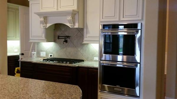 One beautiful clean kitchen