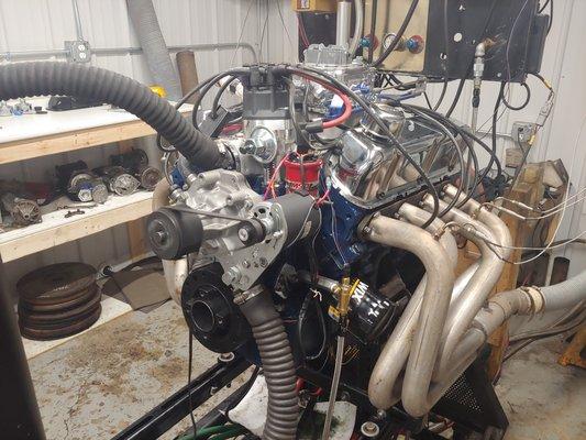 427cid Windsor engine on the dyno