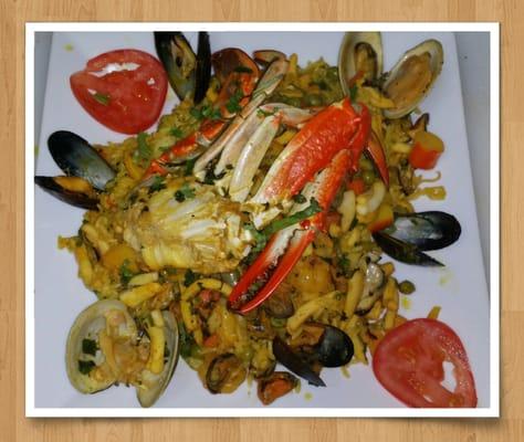 Arroz on mariscos/ seafood mix