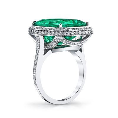 Side view of our super fine Columbian Emerald ring