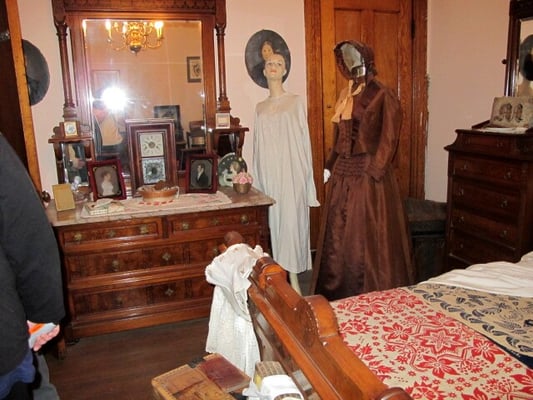 Palmyra Historical Museum displays Civil War, military, Erie Canal, photography, tools, dolls, medical & religious items.