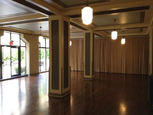 Hamilton ballroom available for rental for business meetings, parties, and wedding receptions.