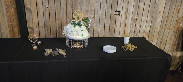 Cake table