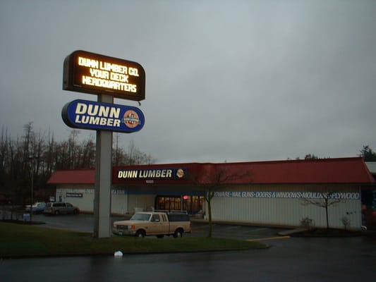 Lynnwood store front (January 2011)