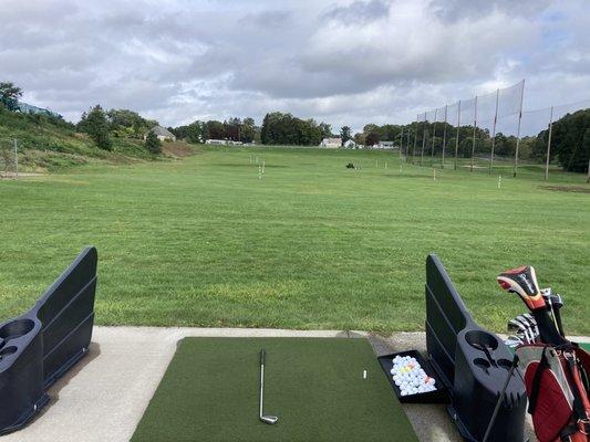 They lie and say that it is a double ended driving range but it's one sided unless you pay for their clinics, lessons, or if you're staff.