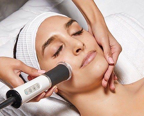 Glo2 Facial is a rejuvenating skincare treatment that combines oxygen therapy