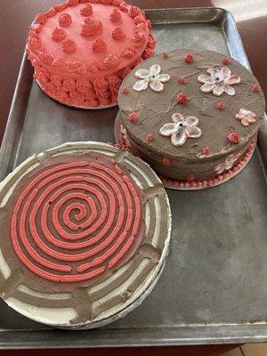 Decorating Cakes