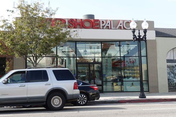 Shoe Palace