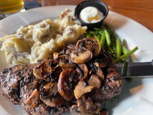 Oil Derrick Sirloin with mushrooms