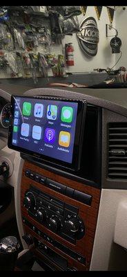 05 Jeep Grand Cherokee Pioneer 9" Dmh-Wt7600nex w/ wireless CarPlay installation