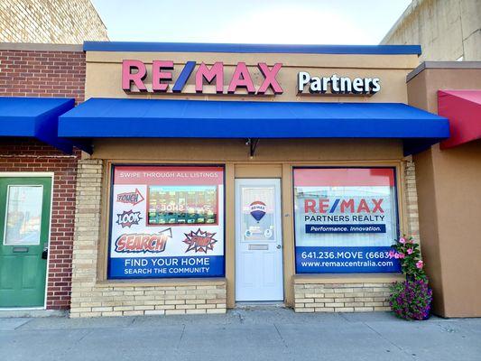 Remax Partners Realty- Marshalltown