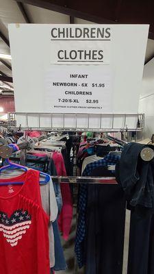 Children's Clothes  08-18-2022