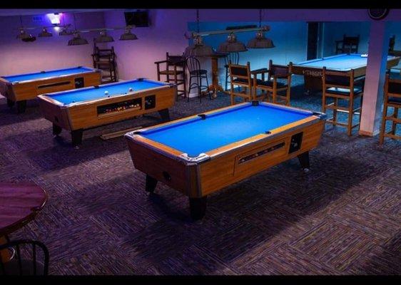 In the basement we have (3) 9ft Tables & (4) 7ft Tables....
Upstairs we have an additional (4) 7ft Tables...