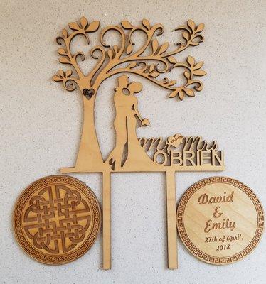 Cake topper and coaster party favors from wood laminate