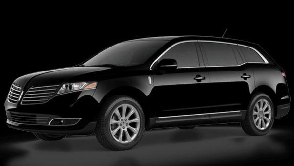 Lincoln MKT sedan