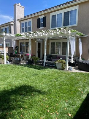 Pergola 10' x 16' . I purchased from the manufacturer a matching 12' x 12'. Ivy panels for extra shade!