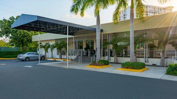 Leon Healthy Living Centers Miami Front