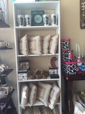 Love this place these pillows and mugs are everything:)