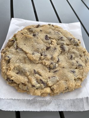 Chocolate chip cookie