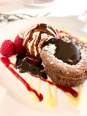 Dessert- lava cake